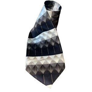 Bergamo NY Mens Tie 100% Silk Handmade Korea Black Cream Green Pattern